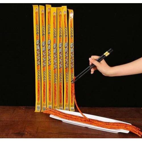 曾一玲【零食大大大】长牛筋辣条/辣棒 20g