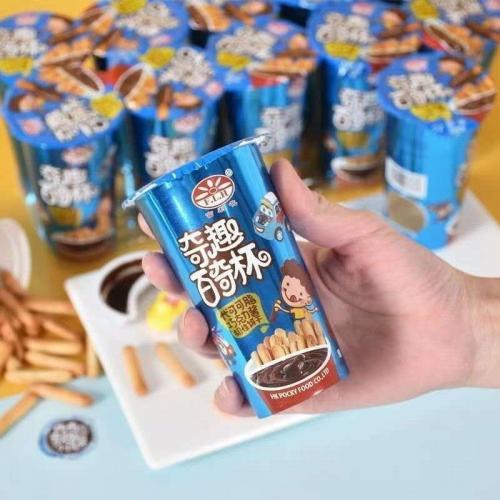 富利花【奇趣百奇杯 - 巧克力味】沾沾手指饼 12g